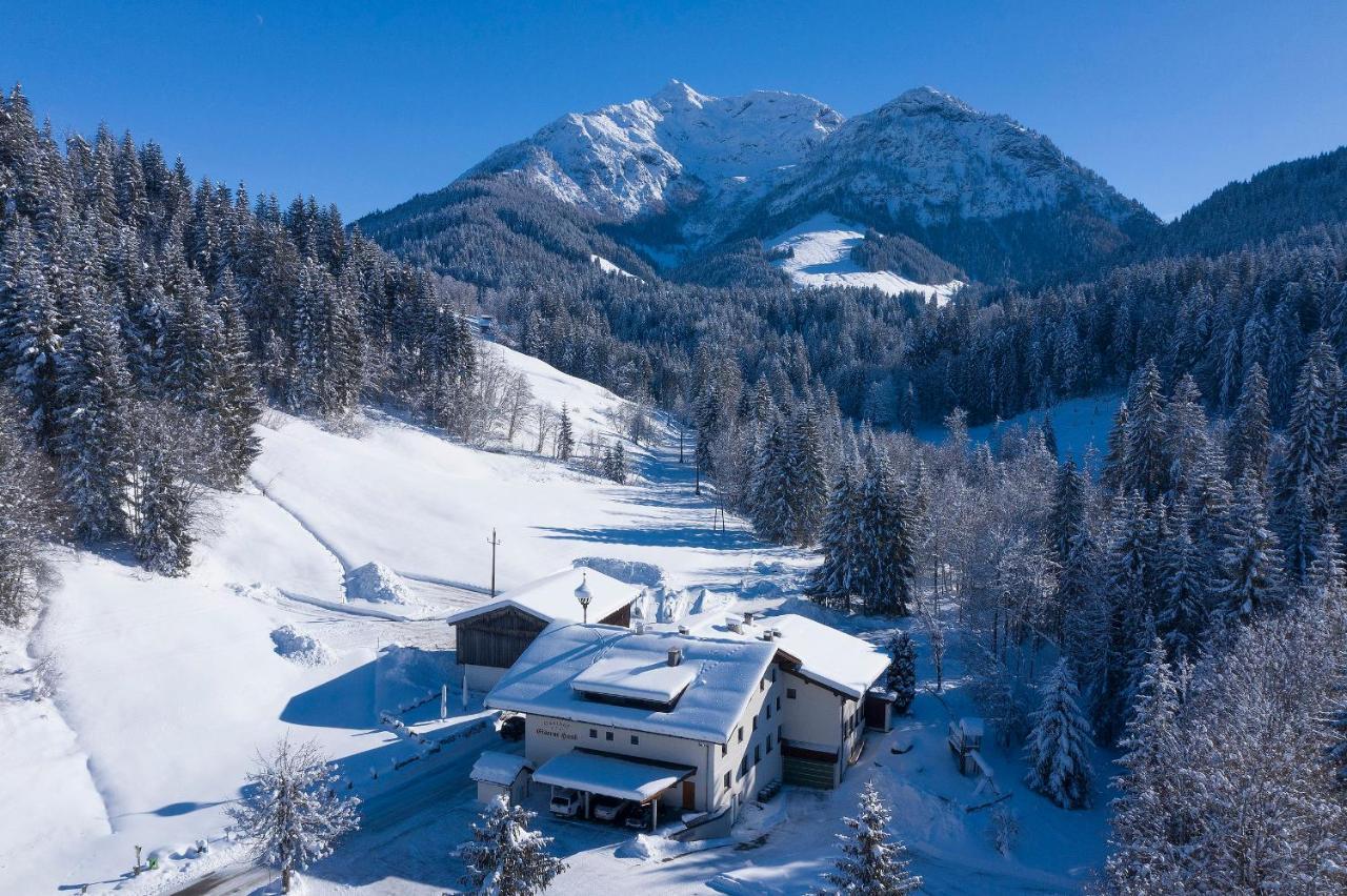 Gasthof Hotel Eiserne Hand Hochfilzen Exterior photo